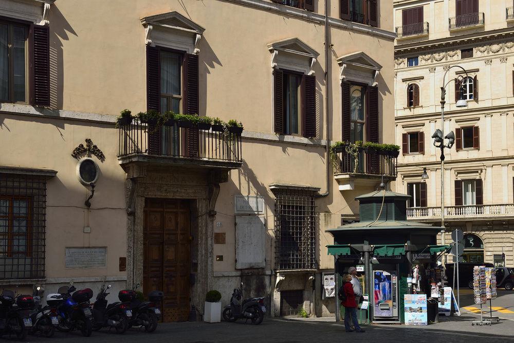 Piazza Del Gesu' Luxury Suites Rome Exterior photo