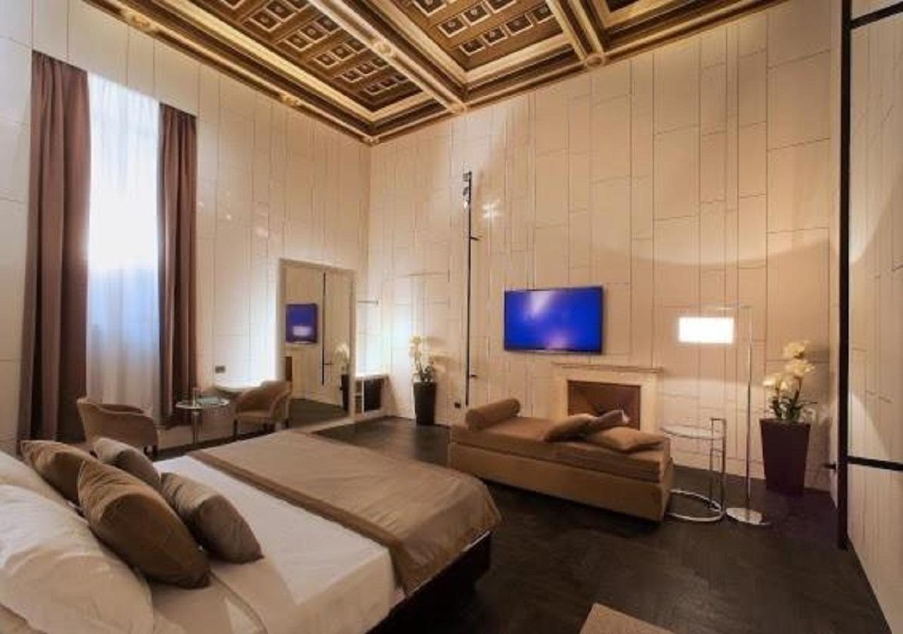 Piazza Del Gesu' Luxury Suites Rome Exterior photo